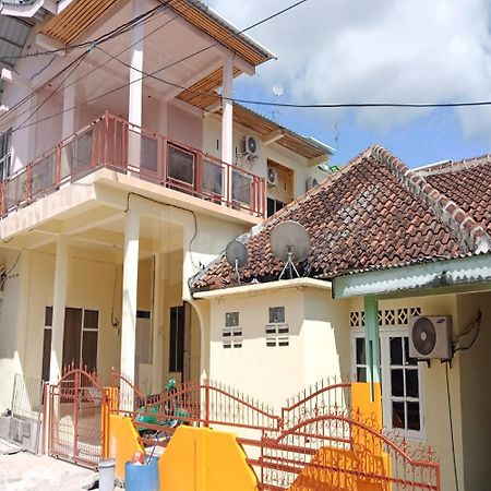 Wisma Pinggir Mitra Reddoorz تانجونغ بينانغ المظهر الخارجي الصورة